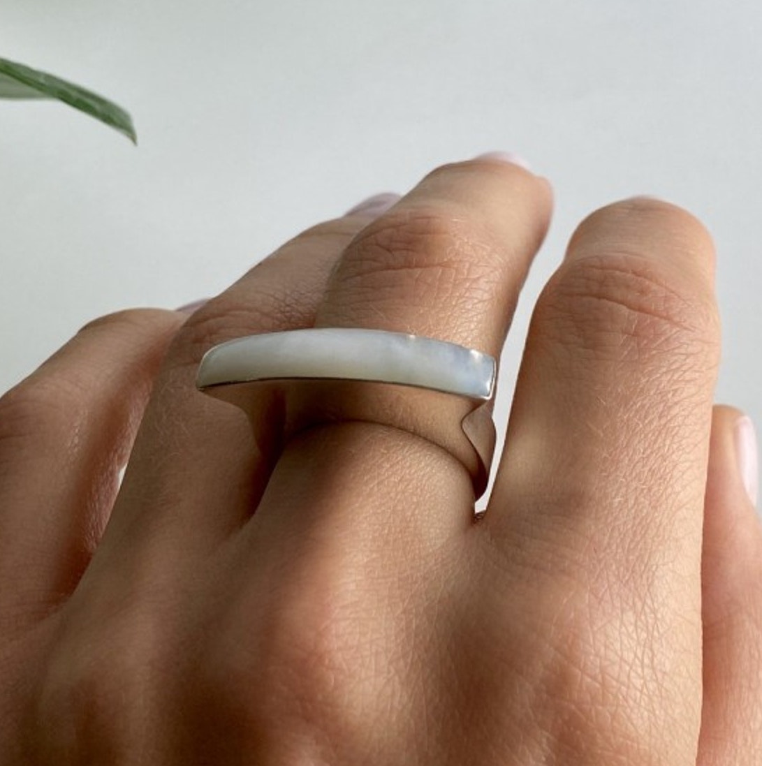 925 Sterling Silver Mother Of Pearl Ring Size 8.5